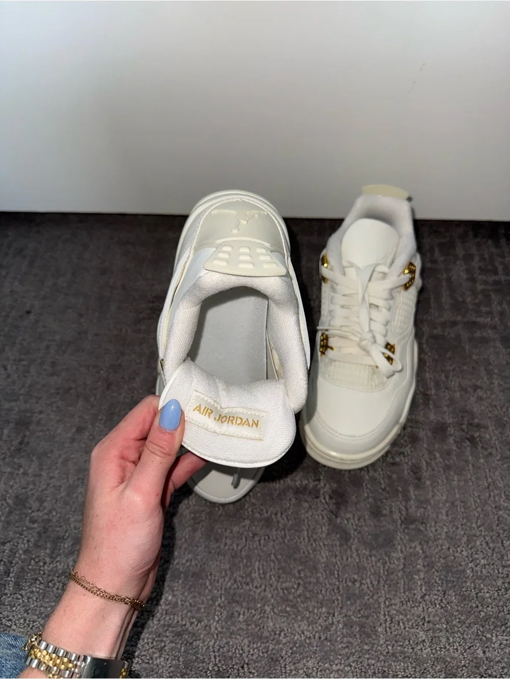 UNWORN Jordan Women's Cream/Gold Low-Top Sneakers